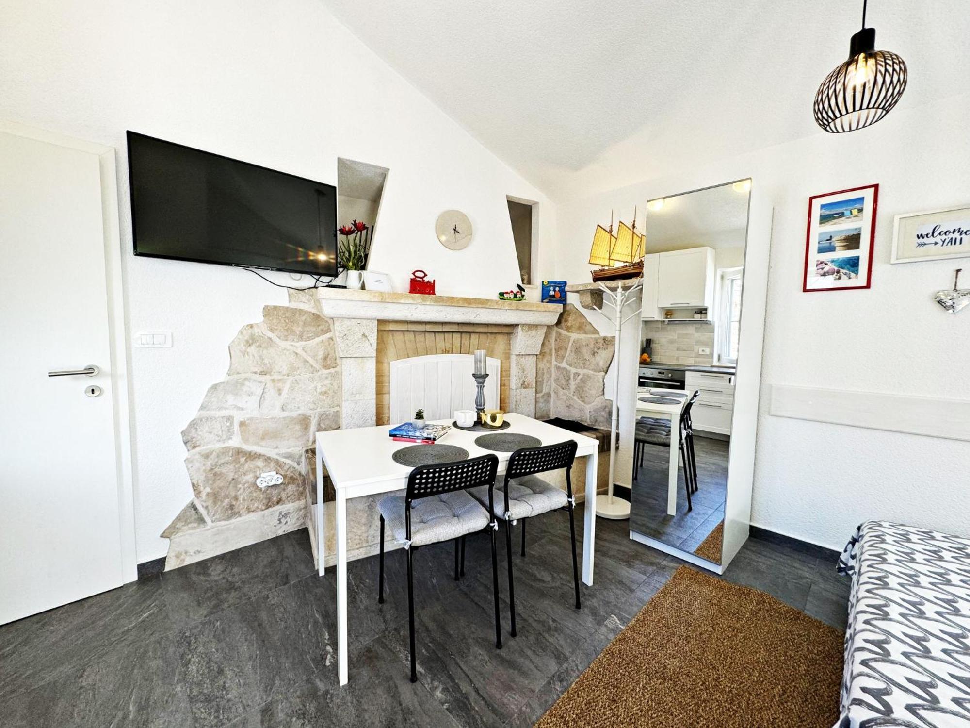 Studio Apartment Matoni พอสติรา ภายนอก รูปภาพ