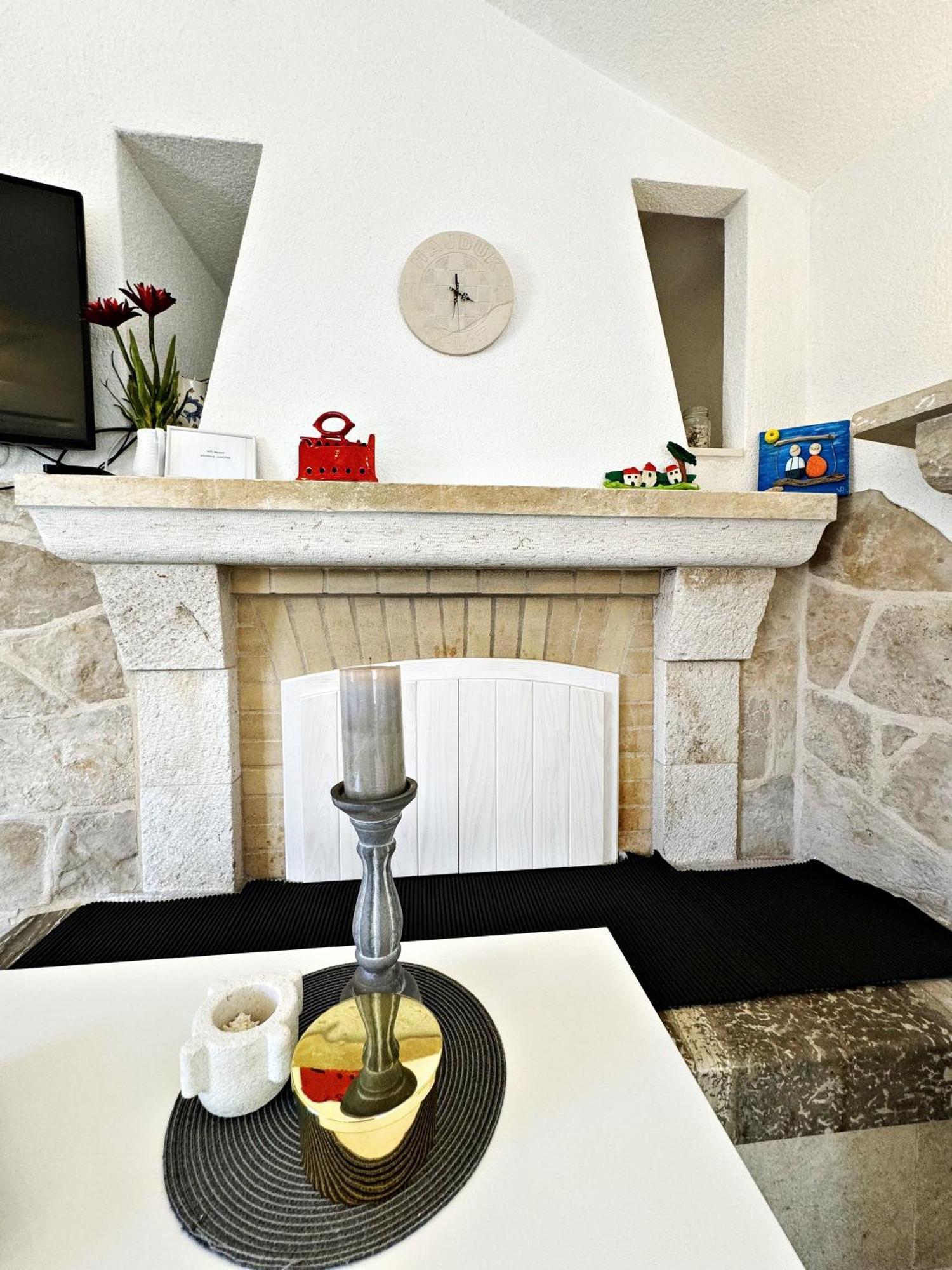 Studio Apartment Matoni พอสติรา ภายนอก รูปภาพ